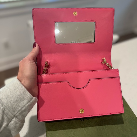 Gucci Wallet on Chain - Picture 5 of 5